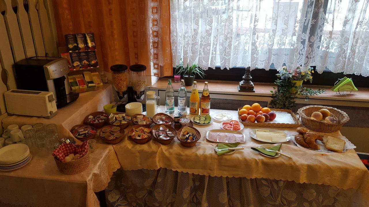 Kansakar Hotel كايزرسلاوترن المظهر الخارجي الصورة